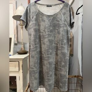 Paper Moon Anthropologie marble dress with pockets tee shirt style dress